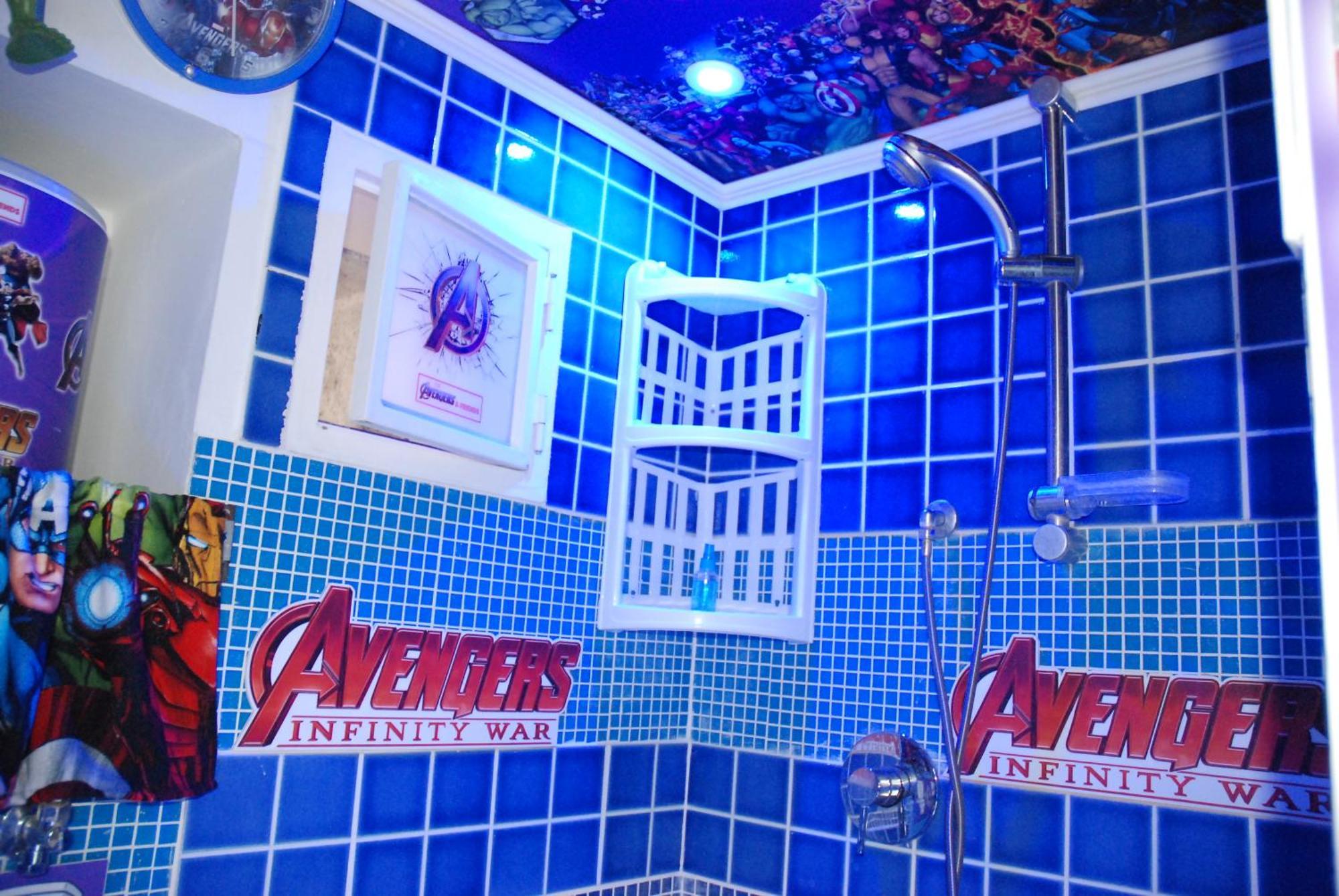 Avengers & Friends Airport Affittacamere *